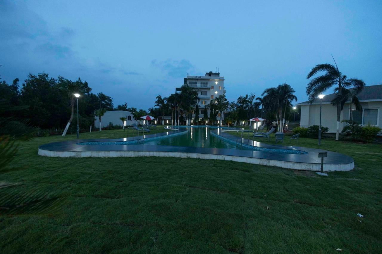 Samudra Resorts And Spa Puri Exterior foto