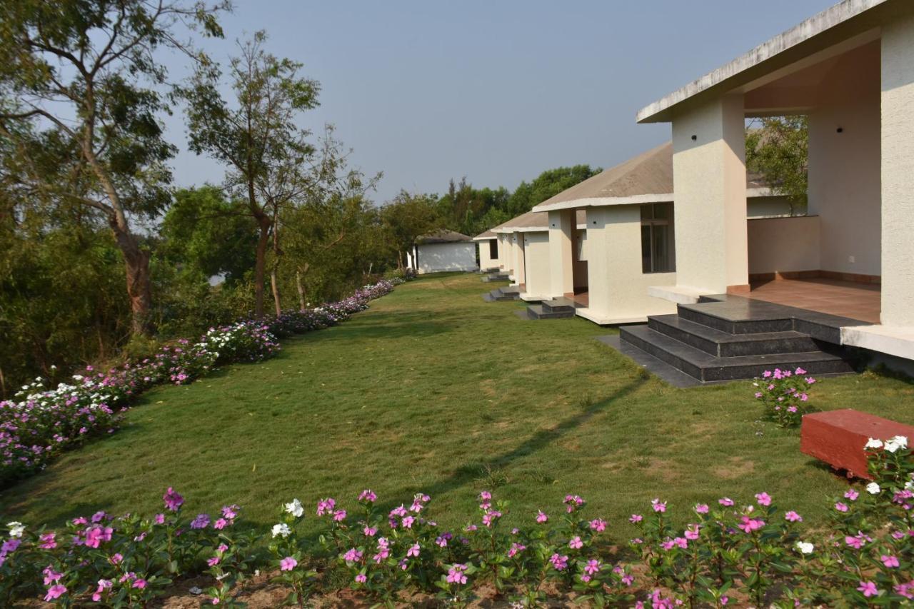 Samudra Resorts And Spa Puri Exterior foto